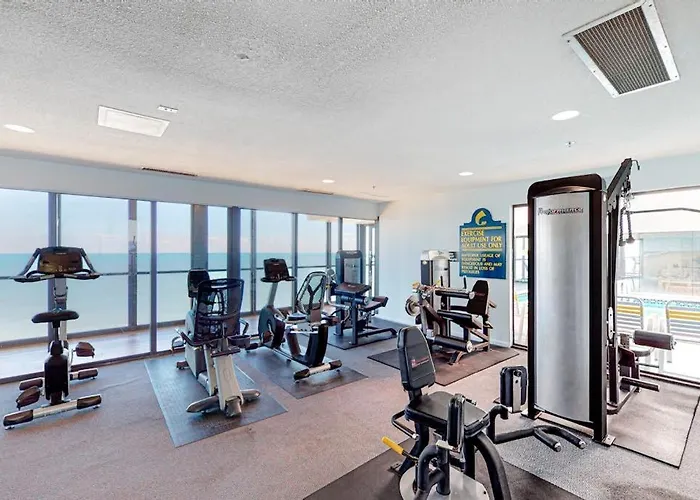 Holiday home Beachfront With Balcony Ac Washer & Dryer Pools & Game