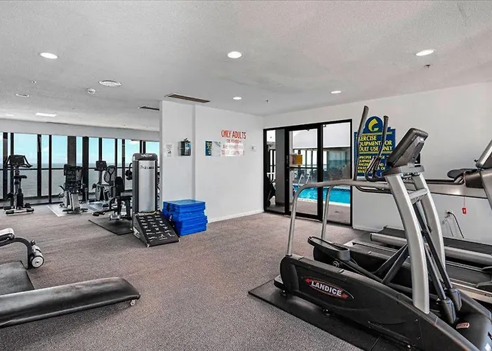 Holiday home Beachfront With Balcony Ac Washer & Dryer Pools & Game *