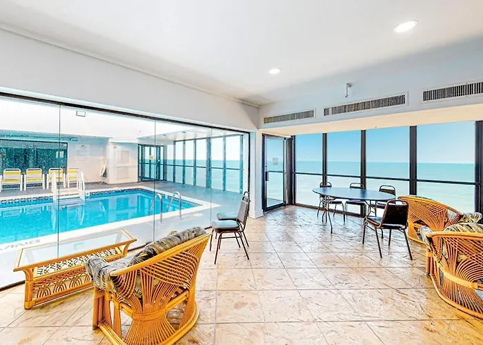 Beachfront With Balcony Ac Washer & Dryer Pools & Game Holiday home *